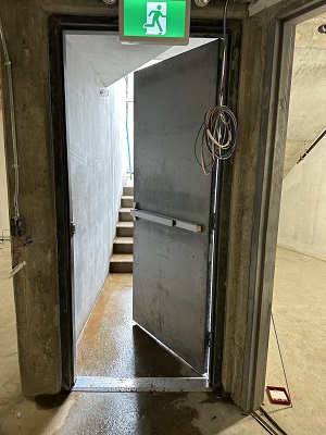 Hallow metall doors (2)